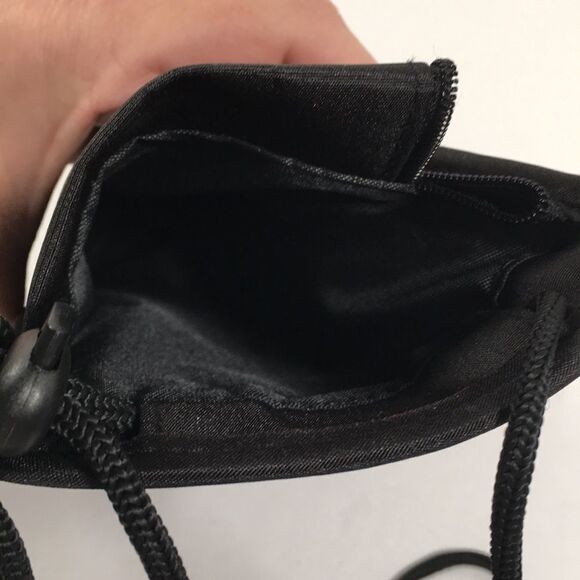 Travelon lanyard pouch- travel document pouch - Picture 7 of 9